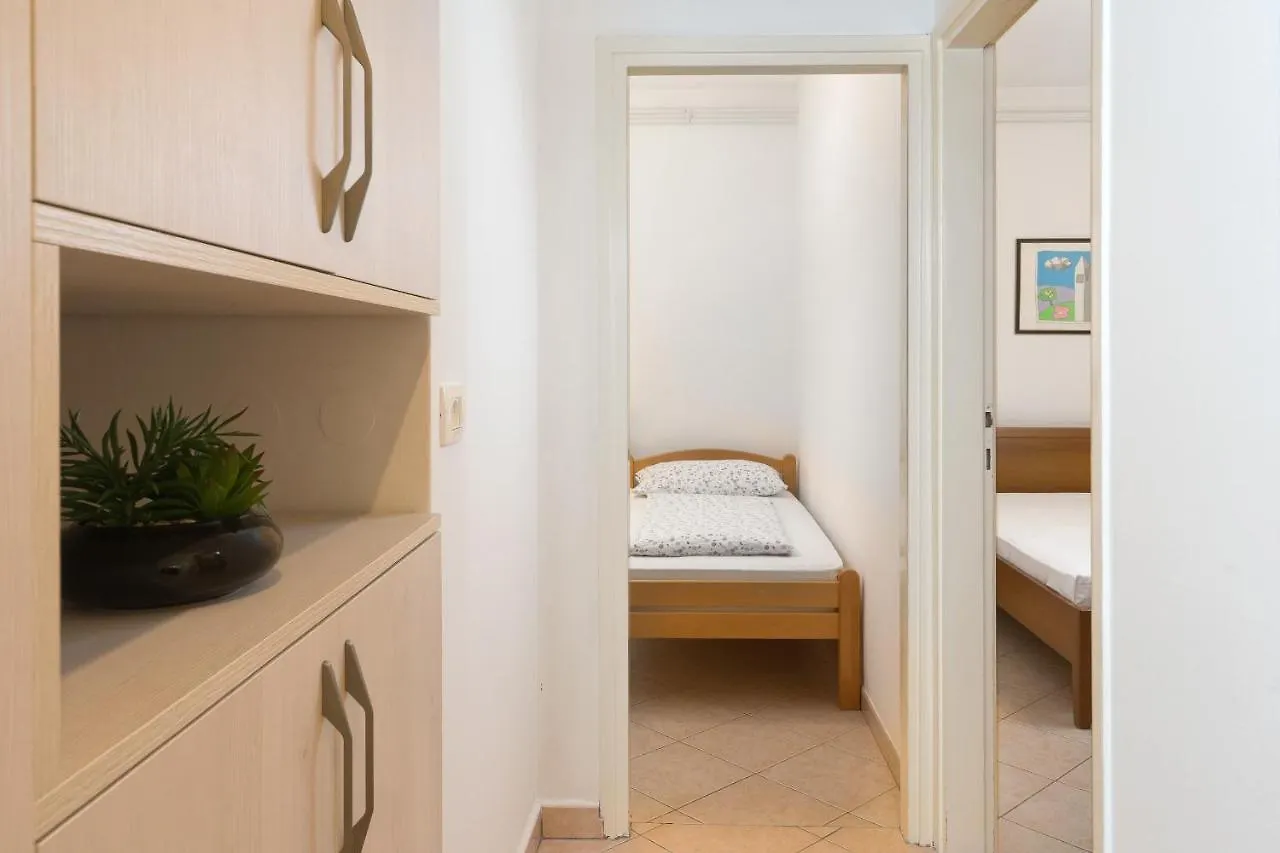 Marina Apartment Rabac 0*,